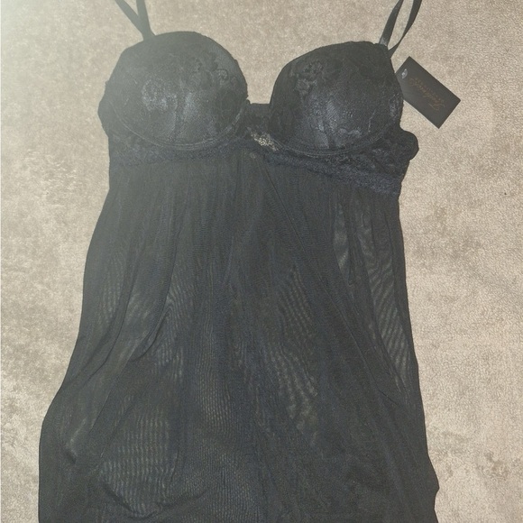 Black Chemise with Adjustable Straps and Lace Detailing - Picture 1 of 5